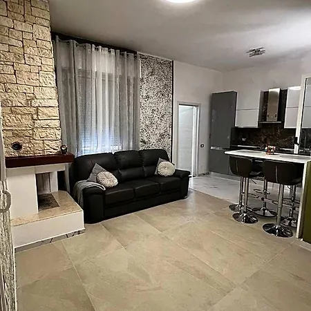 La Nuova Casa Apartahotel Rávena